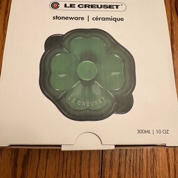 Le Creuset Shamrock Mini Cocoette NIB - Picture 2 of 6